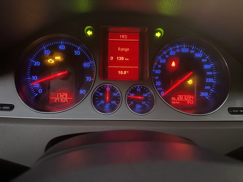 VW Passat, снимка 13 - Автомобили и джипове - 53583955