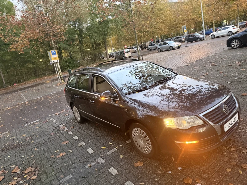 VW Passat, снимка 11 - Автомобили и джипове - 53583955