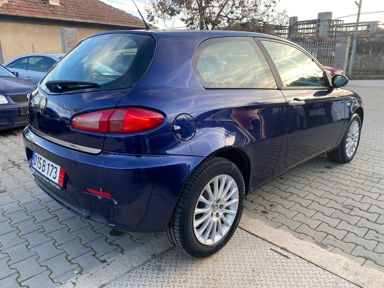 Alfa Romeo 147 1.6 twin spark 105 к.с - изображение 5