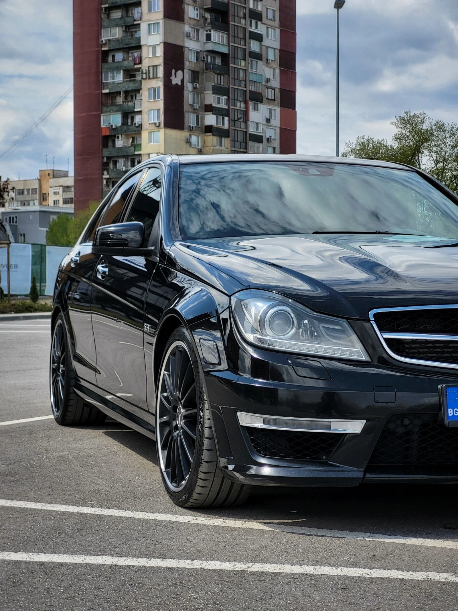 Mercedes-Benz C 63 AMG  - изображение 6