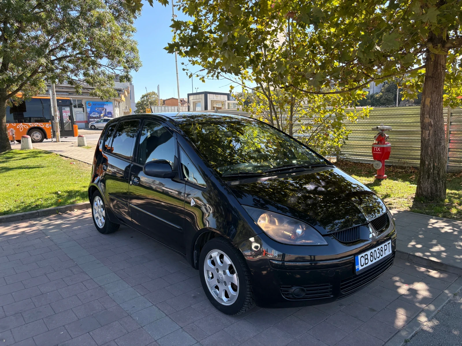 Mitsubishi Colt 1.1 - изображение 3