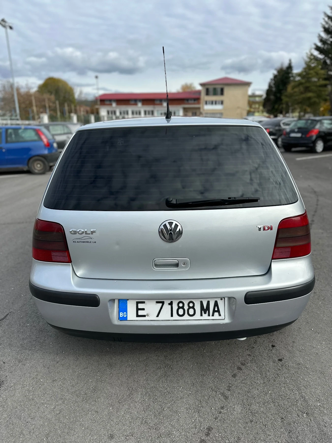 VW Golf 1.9тди 116коня 6ск. ПОМПА ДЮЗА БЕЗ ТОЧКА РЪЖДА!! - изображение 2