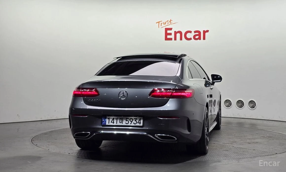 Mercedes-Benz E 220  - изображение 4