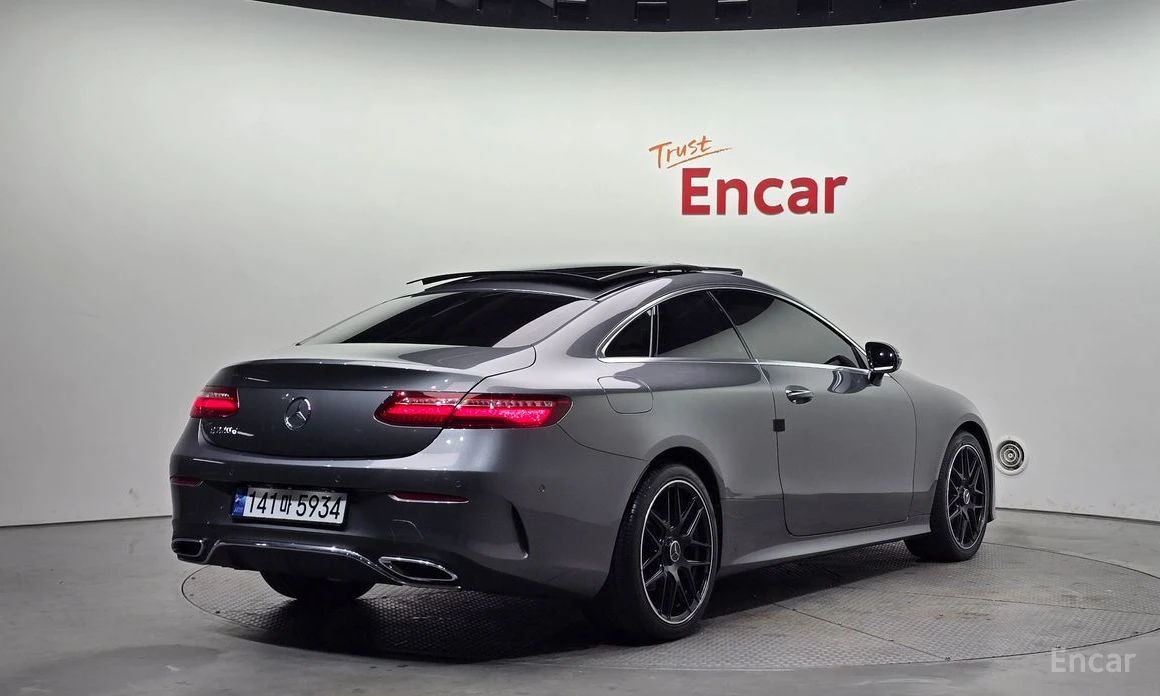 Mercedes-Benz E 220  - изображение 2