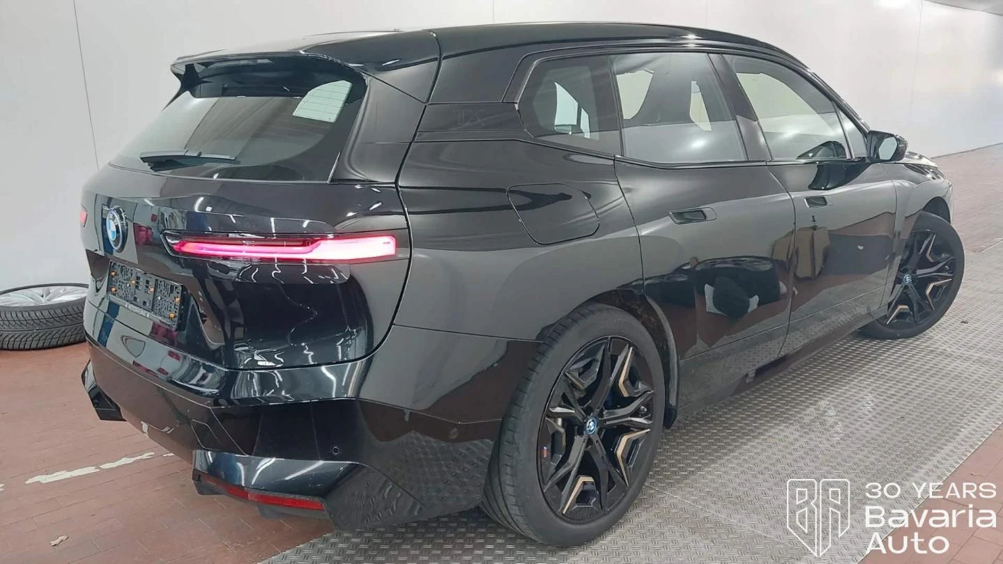 BMW iX 50 xDrive Sport - изображение 3