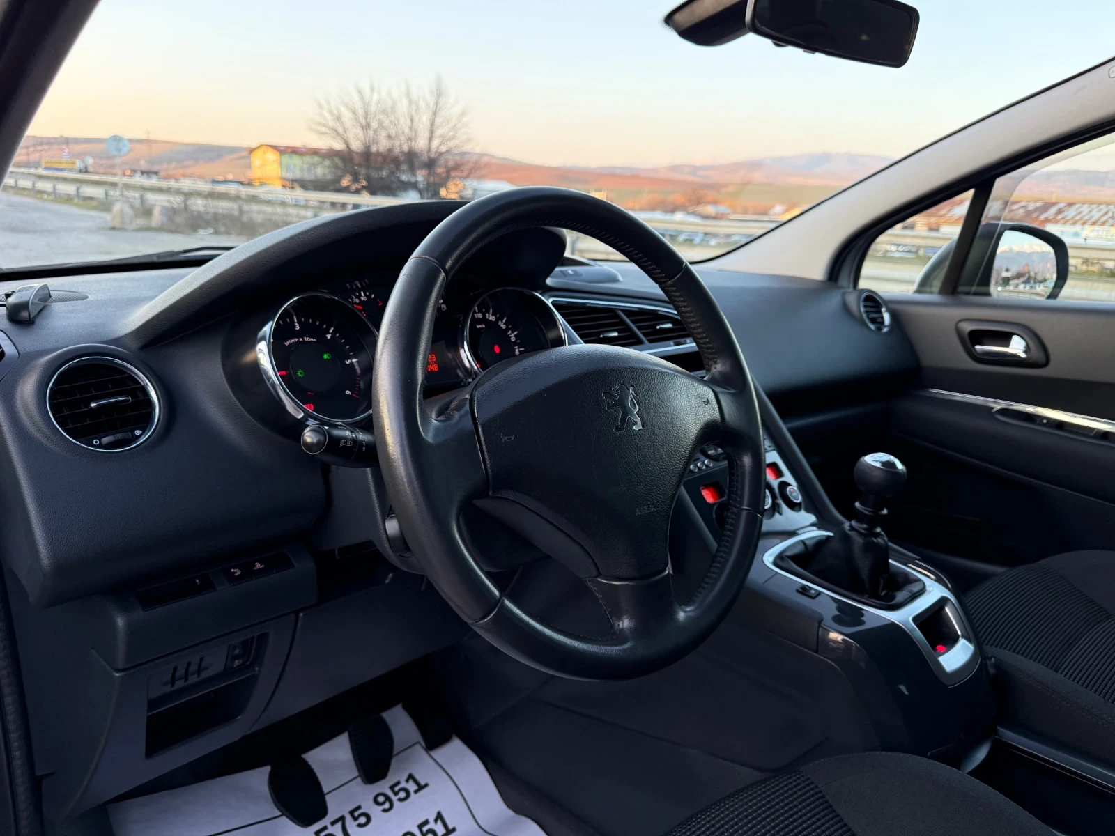 Peugeot 5008 1.6-EHDI-159.000km-NEW-NAVI-PARKTRONIK-AVTOPILOT, снимка 7 - Автомобили и джипове - 53857762