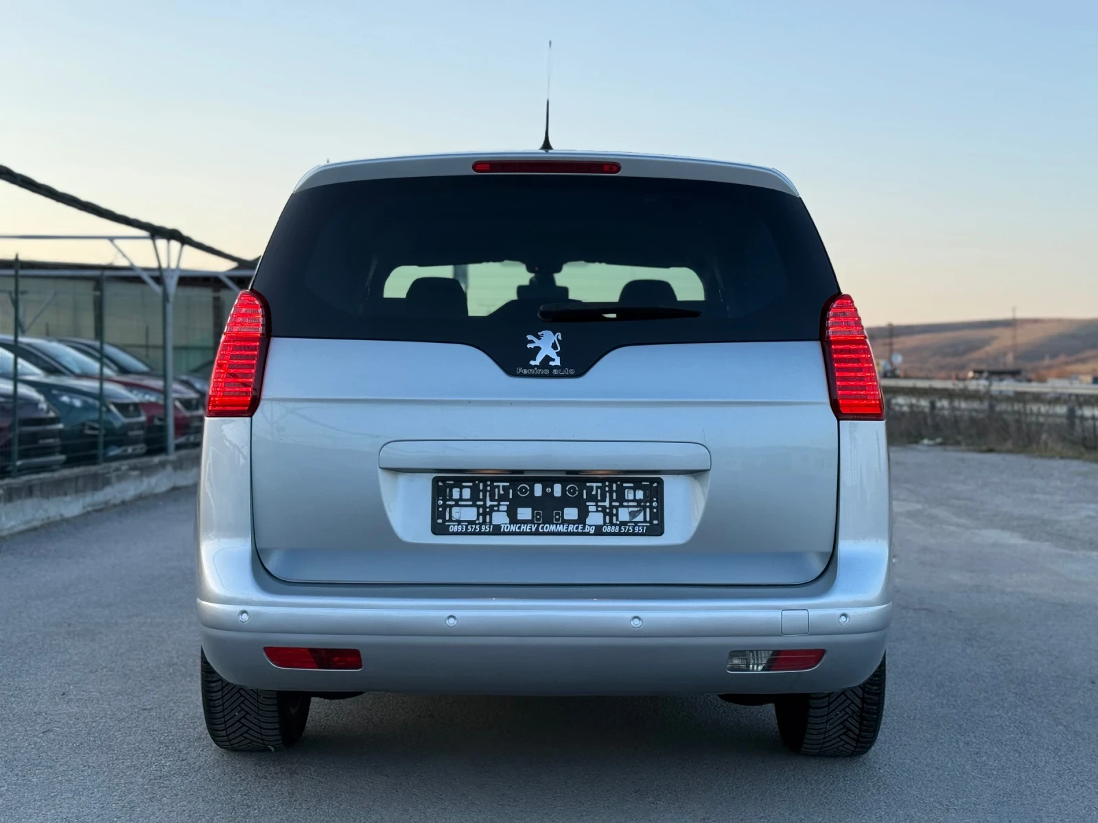 Peugeot 5008 1.6-EHDI-159.000km-NEW-NAVI-PARKTRONIK-AVTOPILOT, снимка 5 - Автомобили и джипове - 53857762
