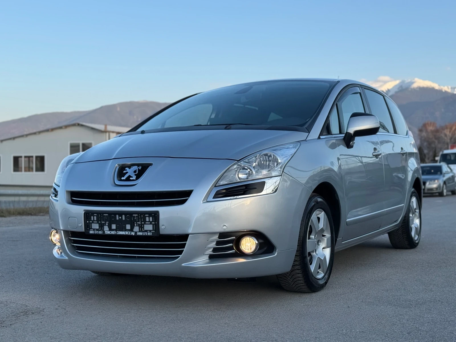 Peugeot 5008 1.6-EHDI-159.000km-NEW-NAVI-PARKTRONIK-AVTOPILOT, снимка 3 - Автомобили и джипове - 53857762