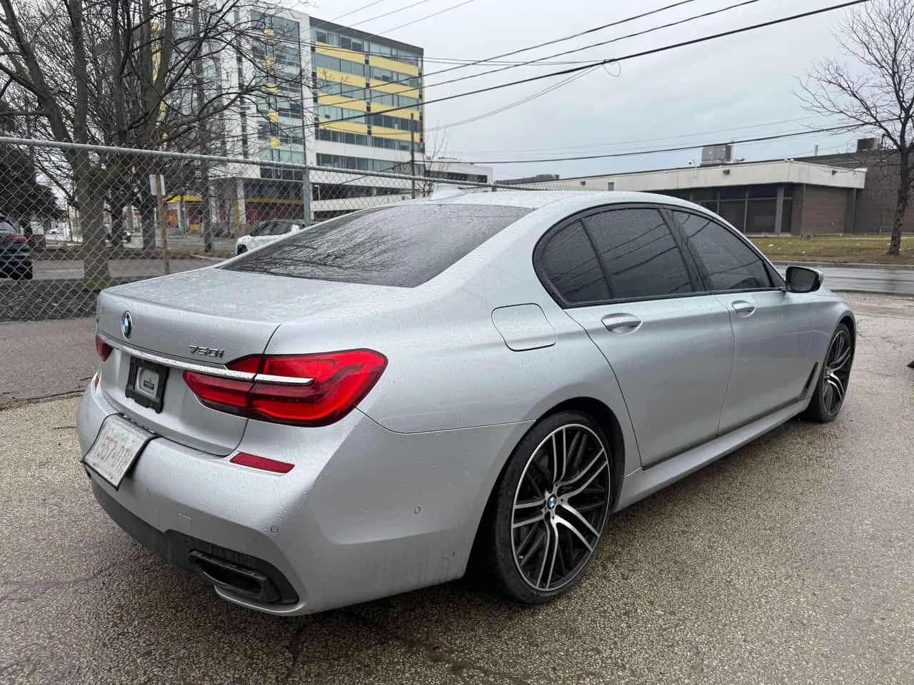 BMW 750 * 750i xDrive * CARFAX * ���� �� �� | Mobile.bg � ����������� 3