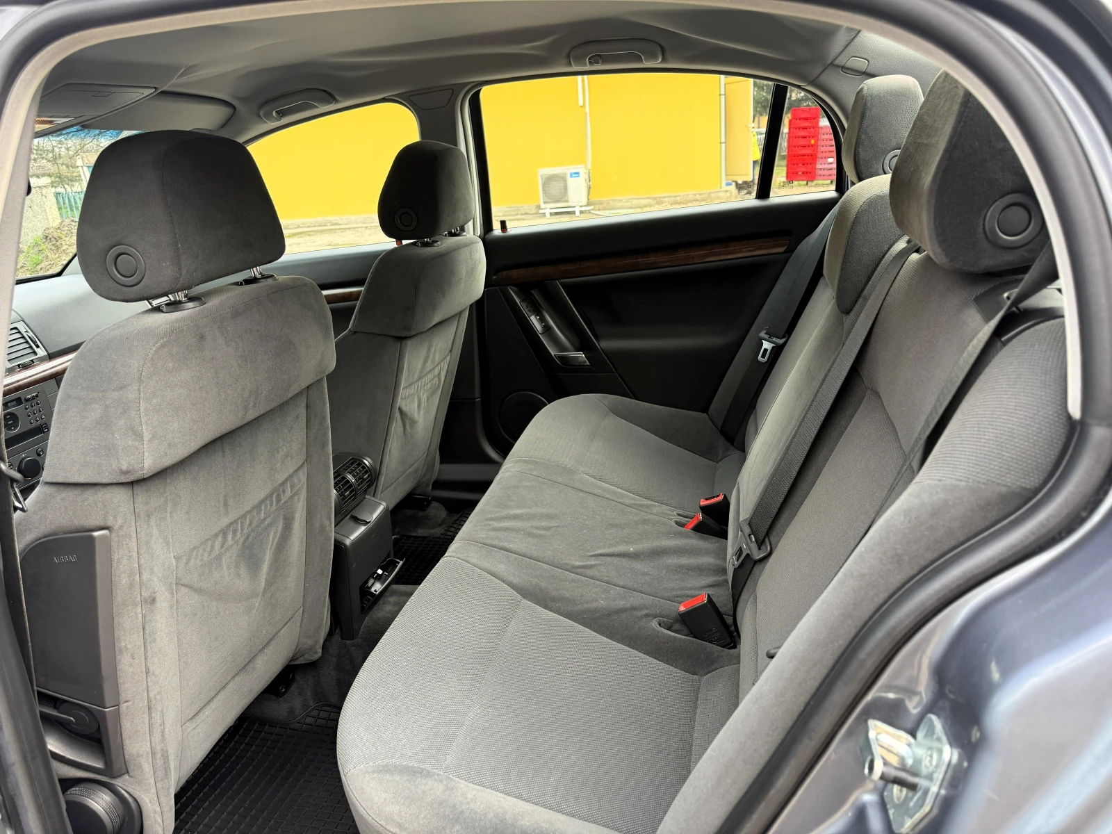 Opel Vectra 2.0 TDI 101 к.с. ТОП, снимка 12 - Автомобили и джипове - 54145165