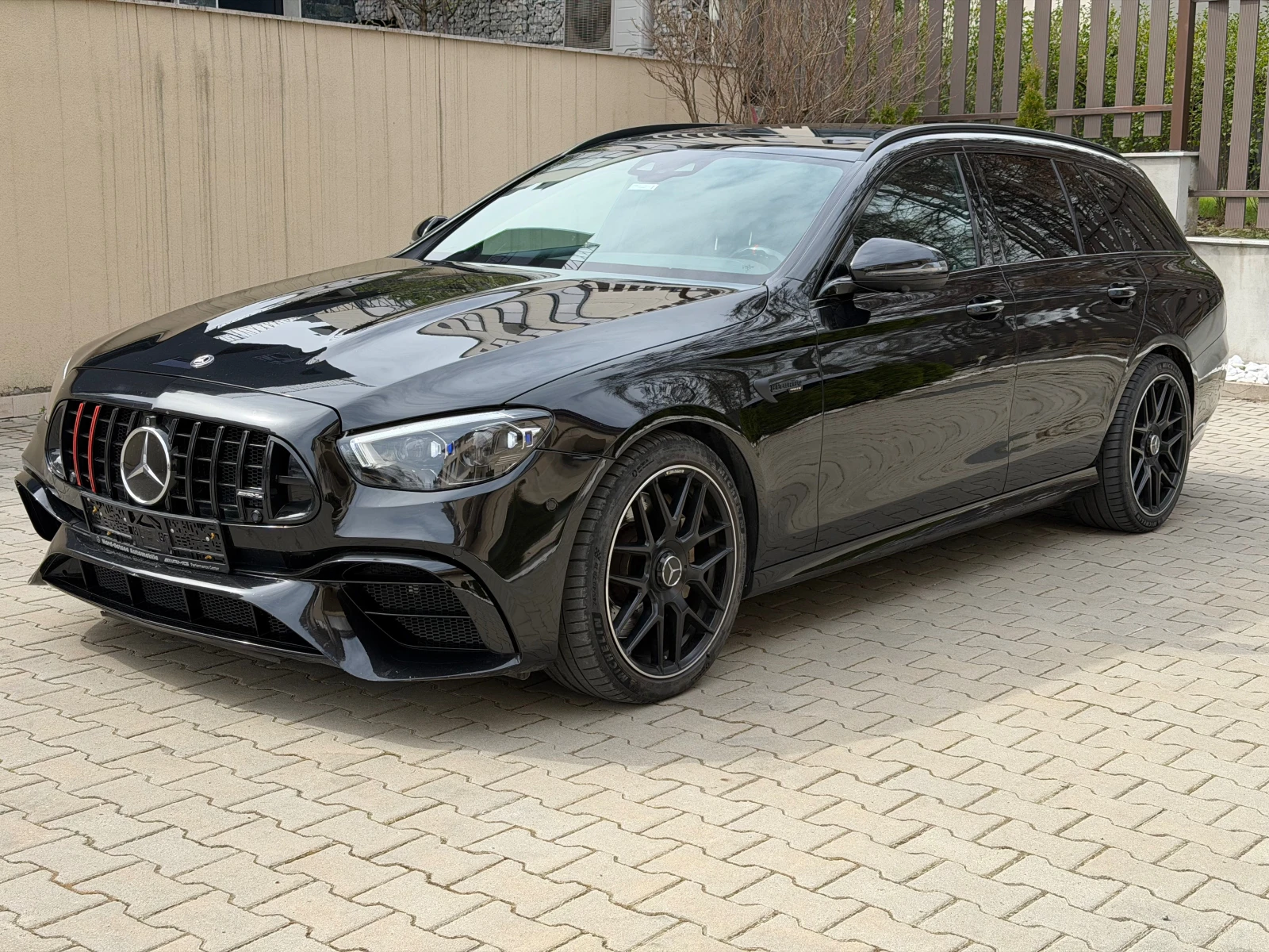 Mercedes-Benz E 53 AMG 4MATIC-CARBON-HEAD UP-NAVI-PANO-DIGITAL-BURMESTER*, снимка 2 - Автомобили и джипове - 54191048