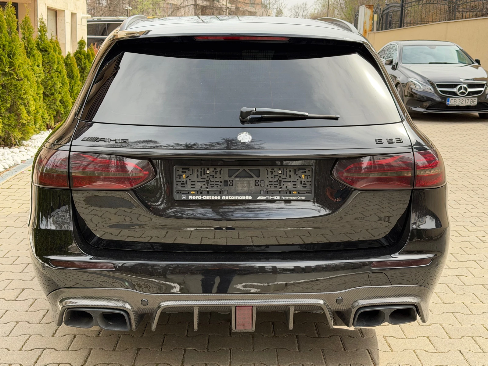 Mercedes-Benz E 53 AMG 4MATIC-CARBON-HEAD UP-NAVI-PANO-DIGITAL-BURMESTER*, снимка 6 - Автомобили и джипове - 54191048