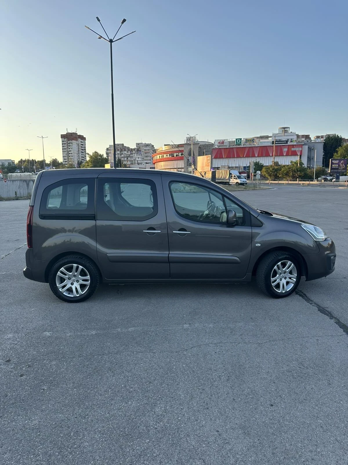Citroen Berlingo, снимка 10 - Автомобили и джипове - 55619495