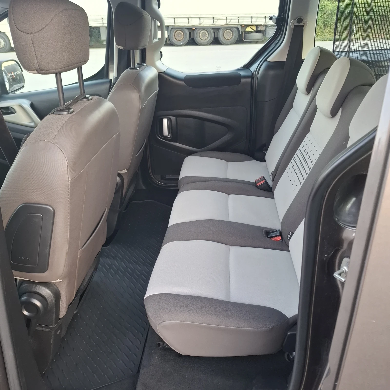 Citroen Berlingo, снимка 3 - Автомобили и джипове - 55619495
