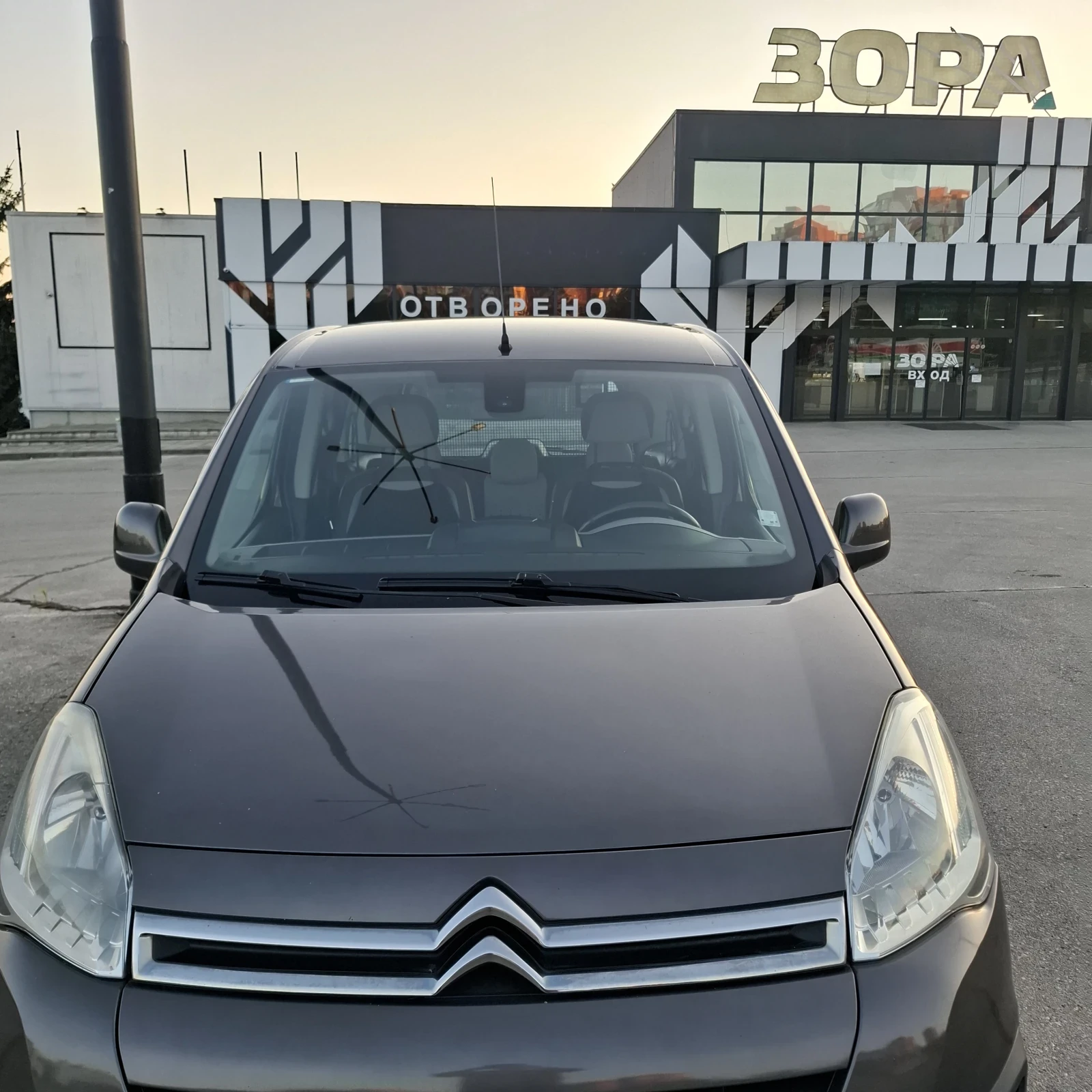 Citroen Berlingo, снимка 8 - Автомобили и джипове - 55619495