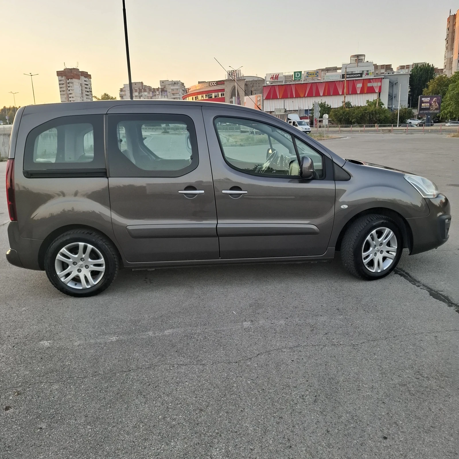 Citroen Berlingo, снимка 4 - Автомобили и джипове - 55619495