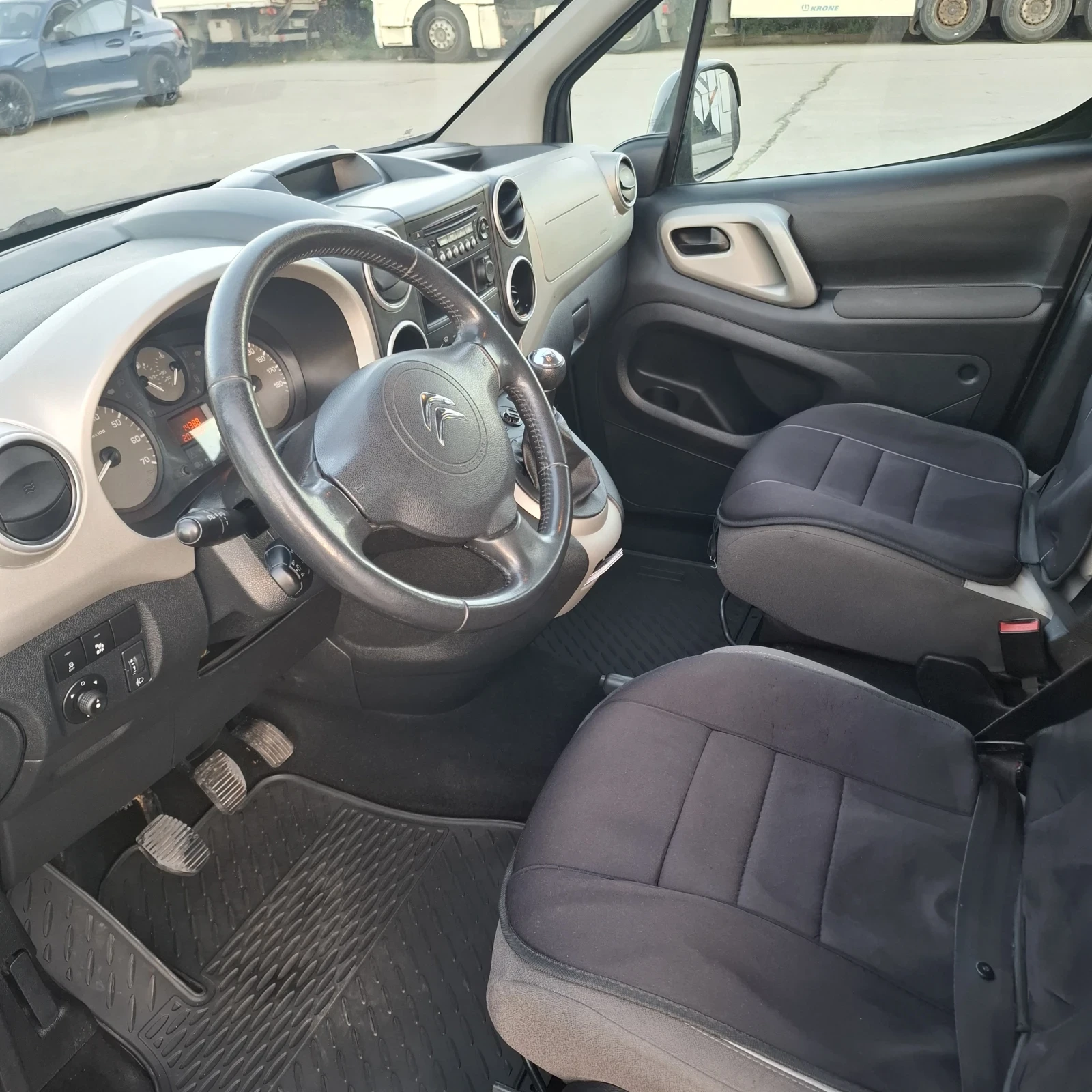 Citroen Berlingo, снимка 2 - Автомобили и джипове - 55619495