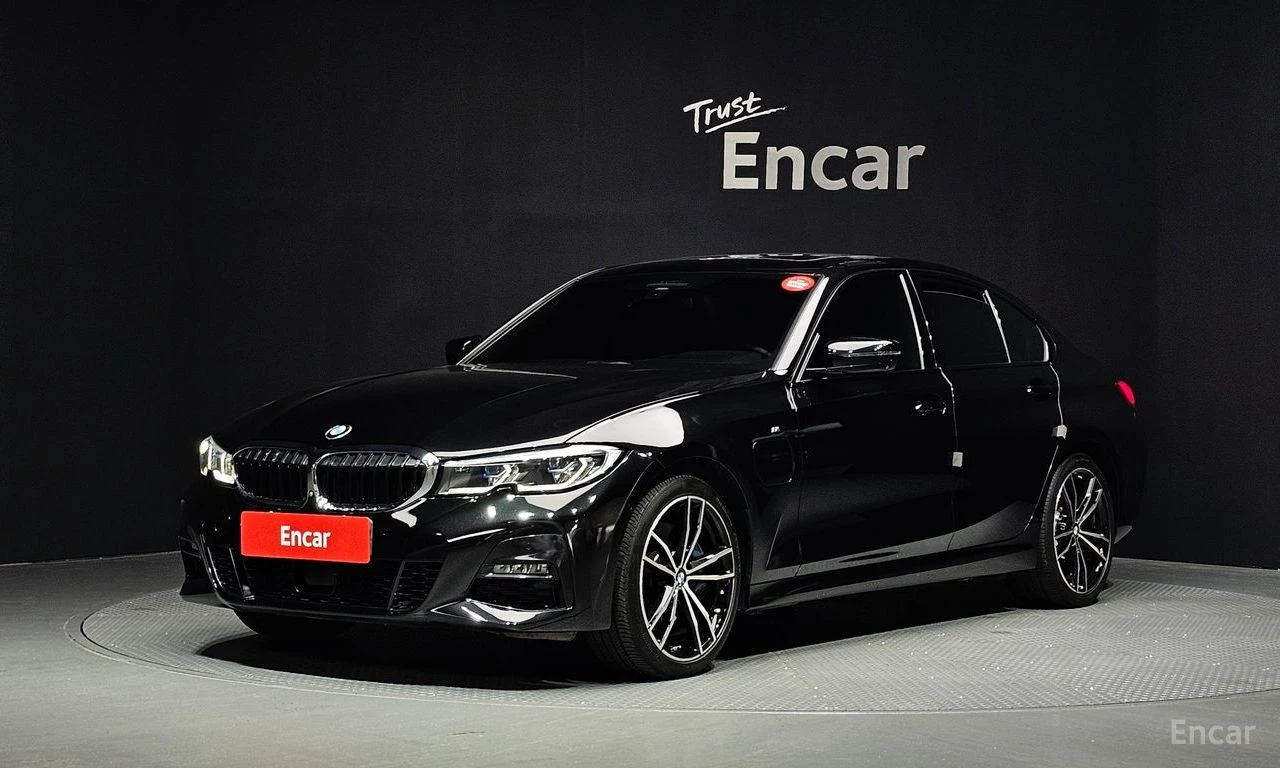 BMW 330 HYBRID* M* SPORT* HARMON* KARDON* ДИСТРОНИК* ХЕДЪП