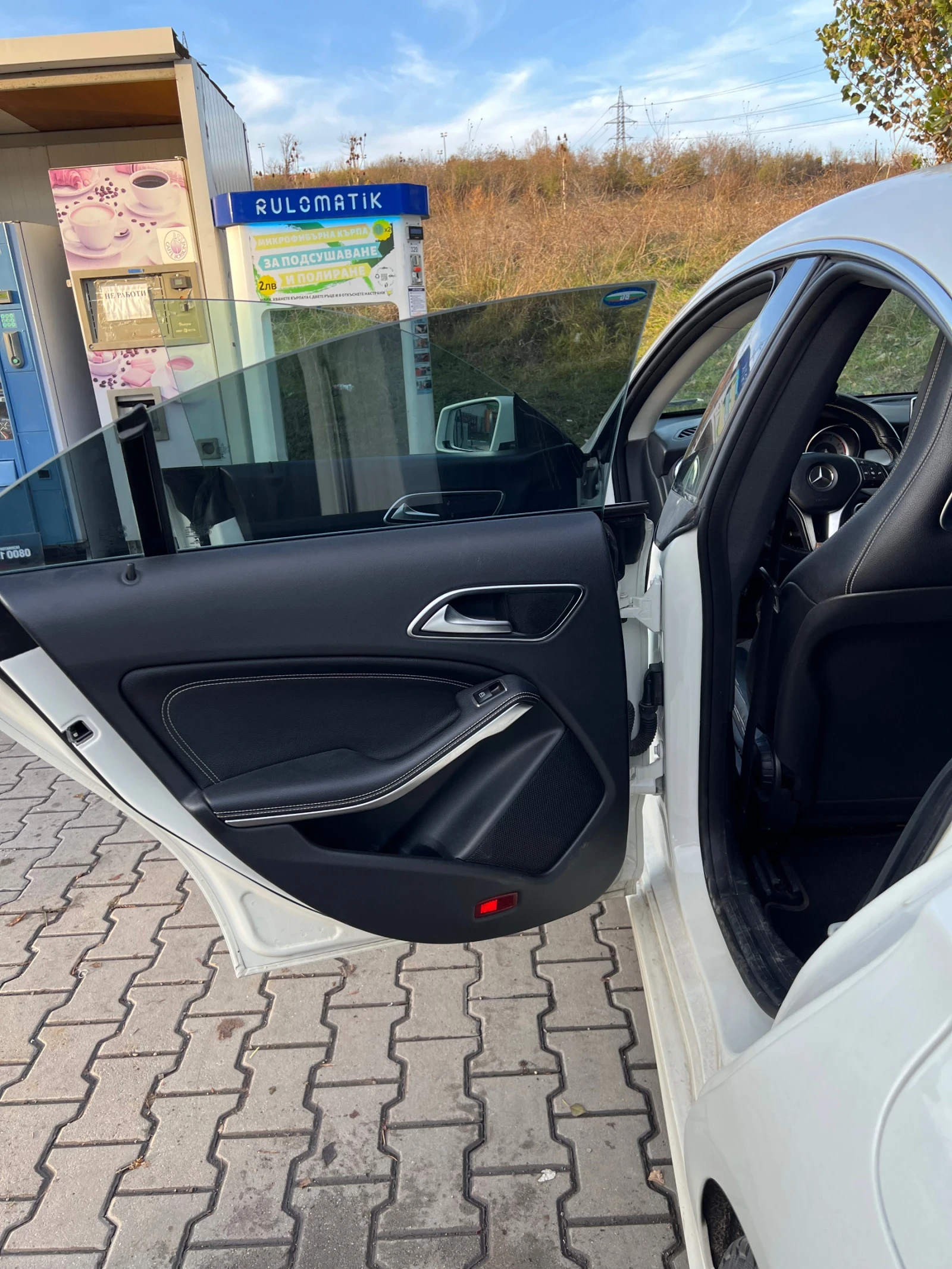 Mercedes-Benz CLA 200, снимка 8 - Автомобили и джипове - 55796868