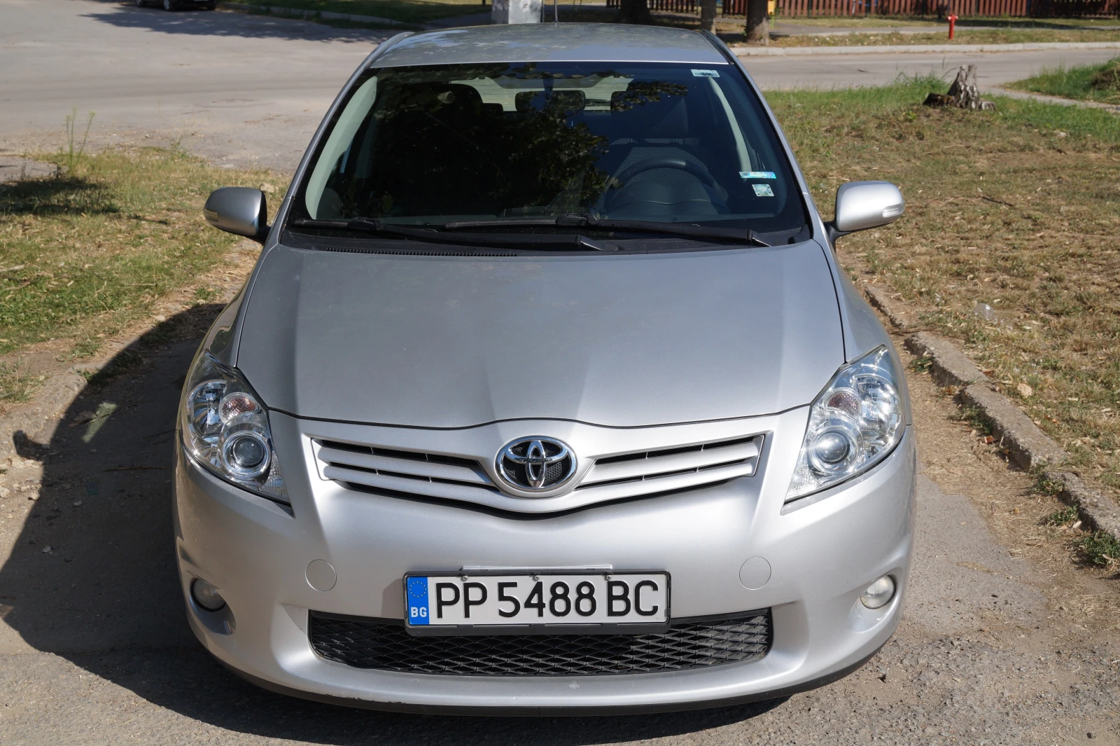 Toyota Auris, снимка 2 - Автомобили и джипове - 55958014