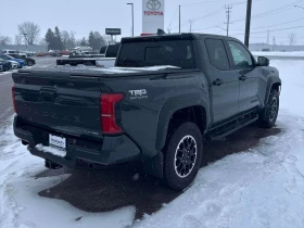 Toyota Tacoma * Hybrid * CARFAX * БЕЗ ПЪРВОНАЧАЛНА ВНОСКА, снимка 10