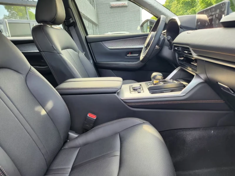 Mazda CX-60 НОВ!3.3/200HP/HOMURA/NAVI/LED/DIGITAL/CAM/749v, снимка 12 - Автомобили и джипове - 52146476