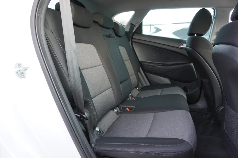 Hyundai Tucson 1.6 MHEV/4X4/Навигация/Камера/100хкм, снимка 11 - Автомобили и джипове - 52807170