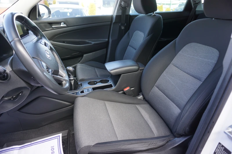 Hyundai Tucson 1.6 MHEV/4X4/Навигация/Камера/100хкм, снимка 15 - Автомобили и джипове - 52807170