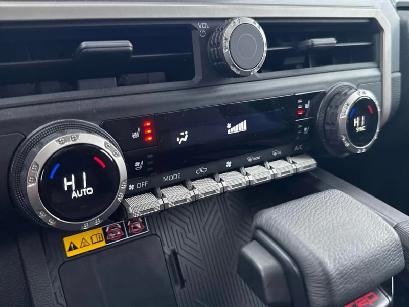 Toyota Tacoma * Hybrid * CARFAX * БЕЗ ПЪРВОНАЧАЛНА ВНОСКА, снимка 14 - Автомобили и джипове - 52990854