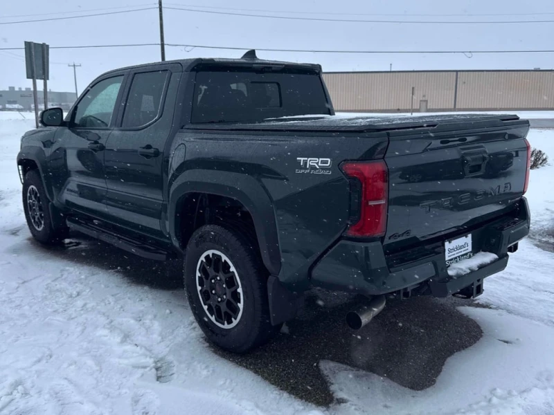 Toyota Tacoma * Hybrid * CARFAX * БЕЗ ПЪРВОНАЧАЛНА ВНОСКА, снимка 11 - Автомобили и джипове - 52990854