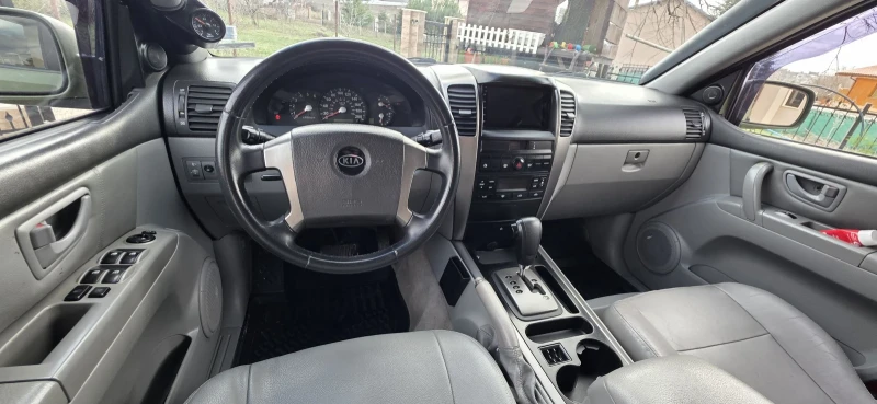 Kia Sorento 2.5 CRD, снимка 10 - Автомобили и джипове - 53024853
