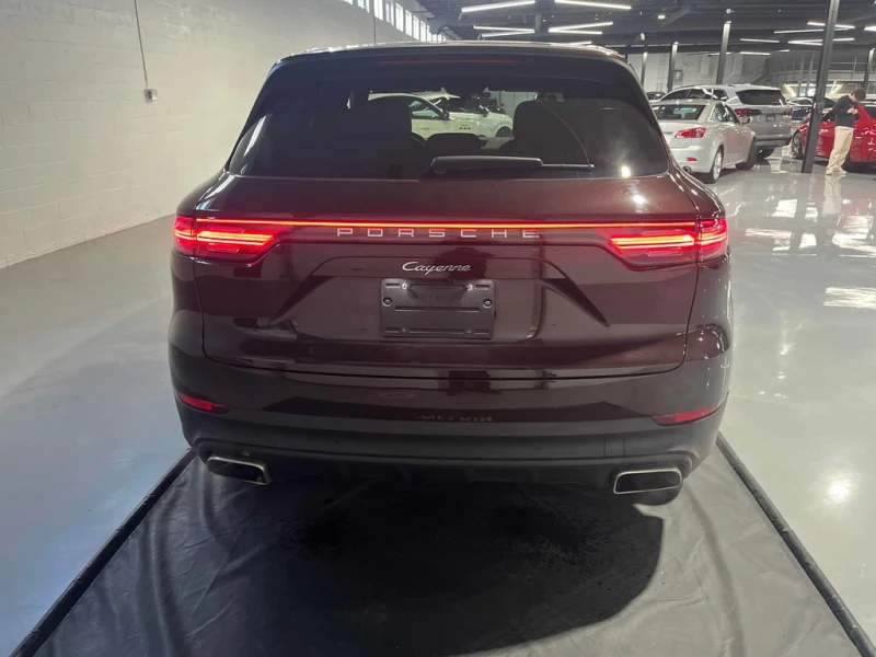Porsche Cayenne 2022 AWD * CARFAX * БЕЗ ПЪРВОНАЧАЛНА ВНОСКА, снимка 5 - Автомобили и джипове - 53059211
