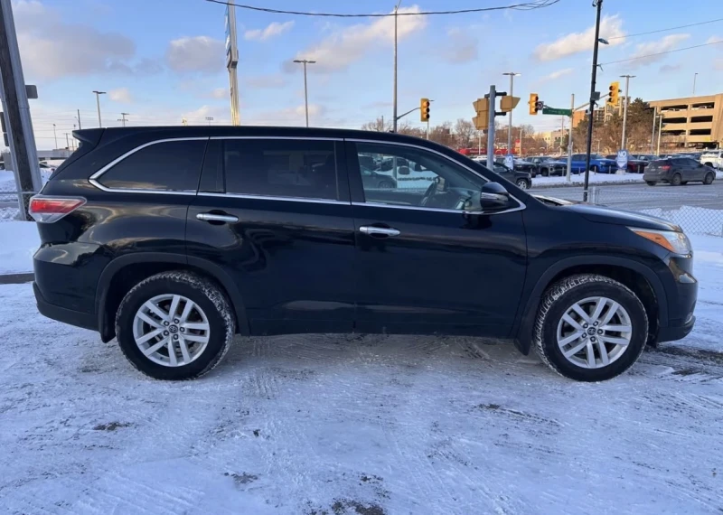 Toyota Highlander Без Инциденти * * 7 Места * * Платнен Салон * * , снимка 5 - Автомобили и джипове - 53351971