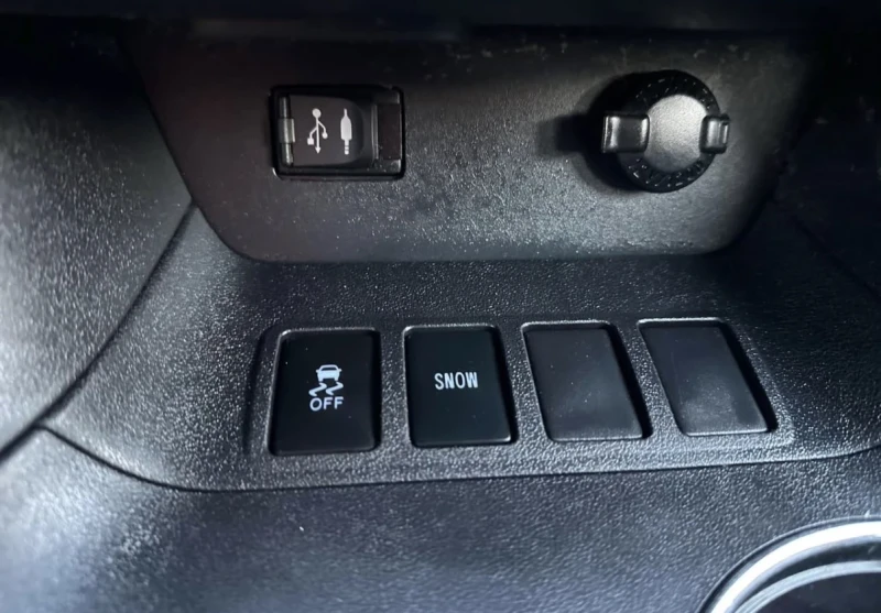 Toyota Highlander Без Инциденти * * 7 Места * * Платнен Салон * * , снимка 12 - Автомобили и джипове - 53351971