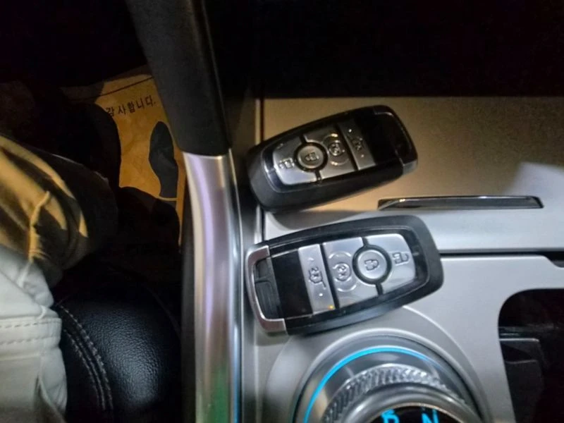 Ford Explorer 2.3 h Automatic, снимка 17 - Автомобили и джипове - 55954060