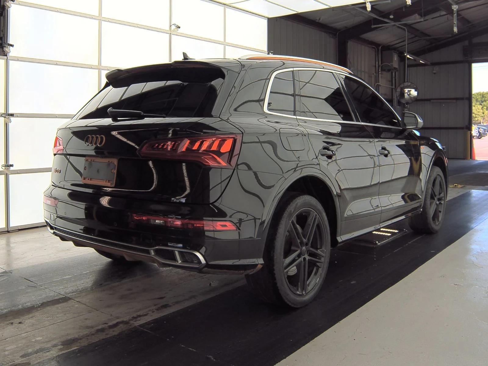 Audi SQ5  - изображение 2