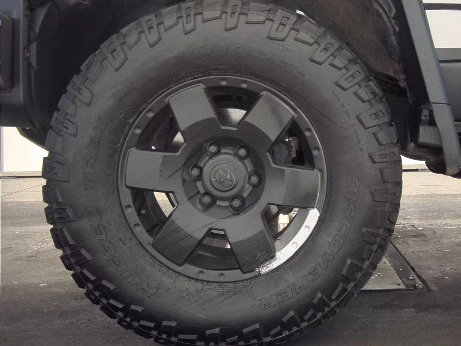 Toyota Fj cruiser 2010 Toyota FJ Cruiser w/Rear Doors - изображение 8