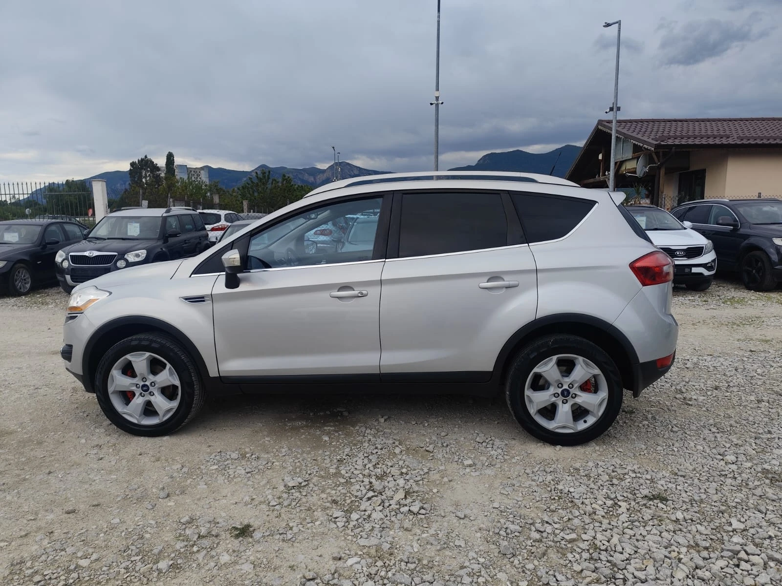 Ford Kuga 2.0 дизел 4х4 , снимка 9 - Автомобили и джипове - 54579627