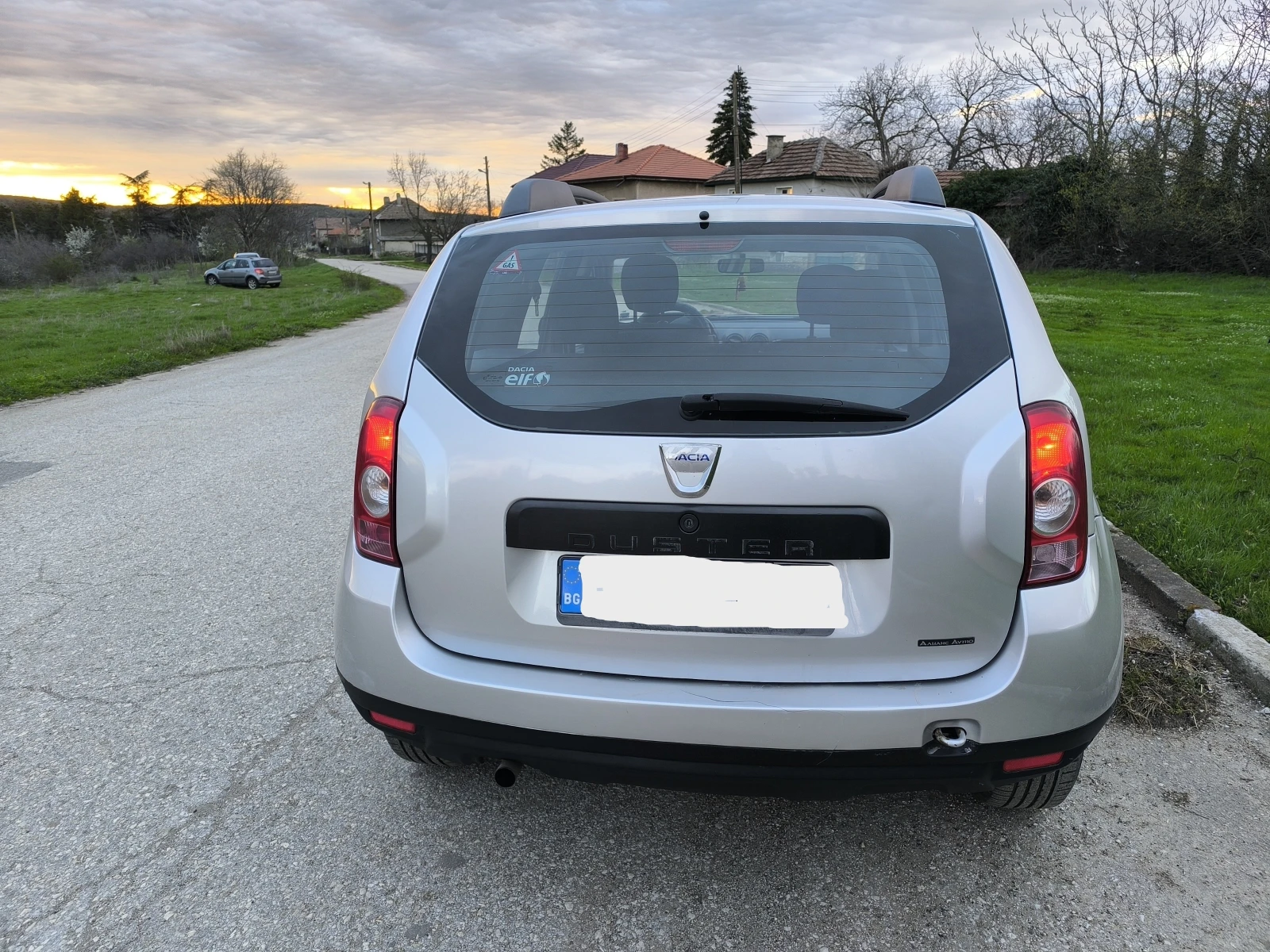 Dacia Duster, снимка 4 - Автомобили и джипове - 55392081