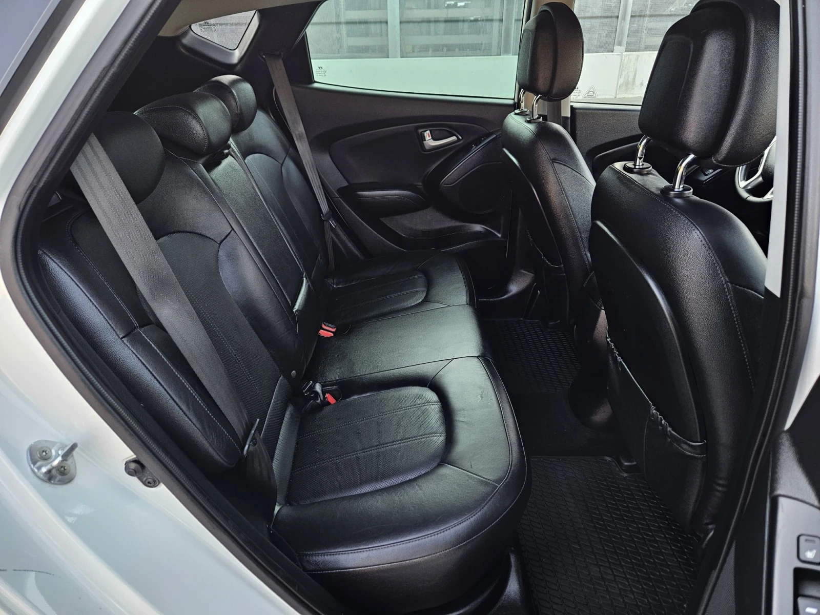 Hyundai IX35 2.0 ФЕЙСЛИФТ  VERTEX 4X4, снимка 12 - Автомобили и джипове - 55608273