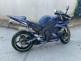     Yamaha YZF-R1