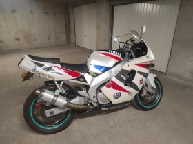     Yamaha Fzr 600R