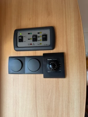 Каравана Dethleffs Camper Форцелт, Газов бойлер, мувър и други, снимка 13