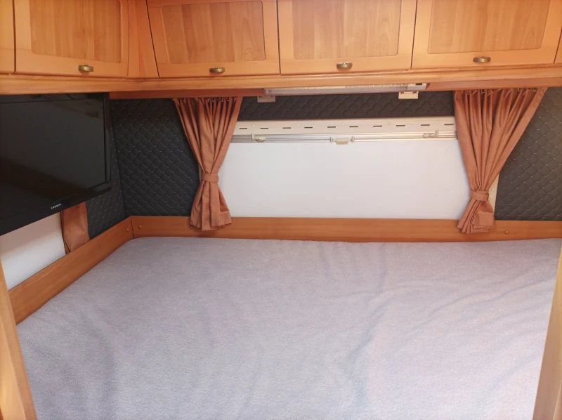 Кемпер HYMER / ERIBA 644, снимка 15 - Каравани и кемпери - 46694643