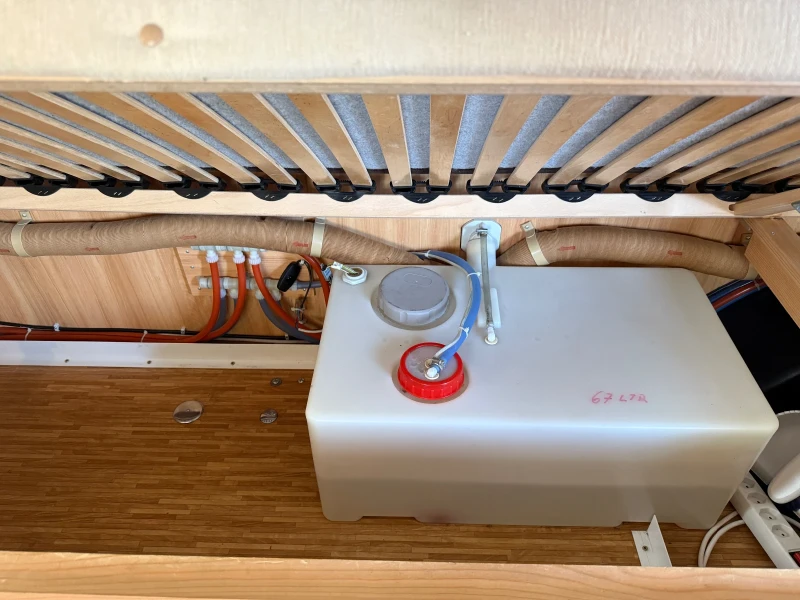 Каравана Dethleffs Camper Форцелт, Газов бойлер, мувър и други, снимка 15 - Каравани и кемпери - 51725412