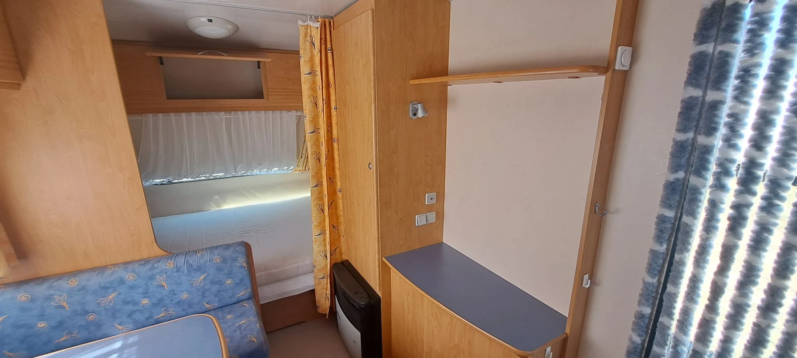 Каравана Caravelair 440, снимка 6 - Каравани и кемпери - 56274146