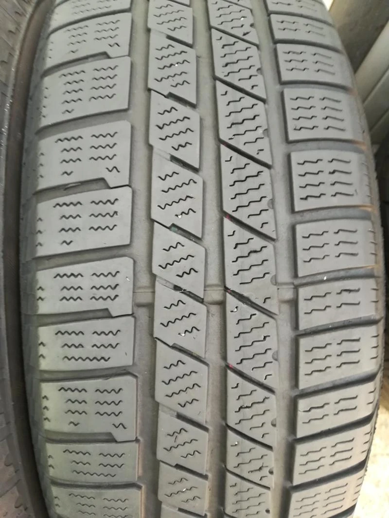 Гуми Зимни 215/65R16, снимка 4 - Гуми и джанти - 26372910