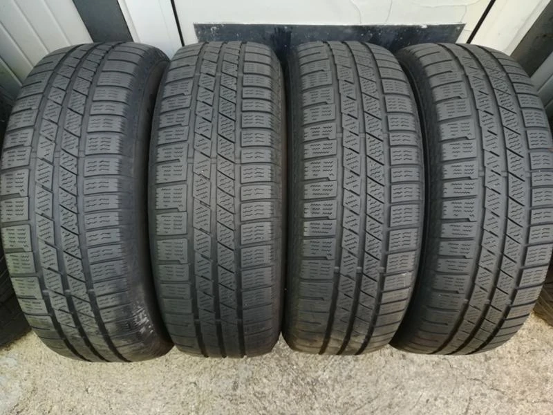 Гуми Зимни 215/65R16, снимка 1 - Гуми и джанти - 26372910