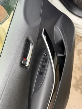 Toyota Corolla 1.8 HEV, снимка 10