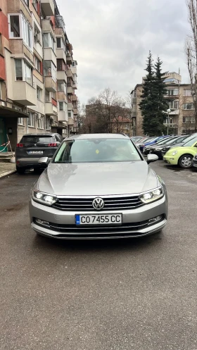 VW Passat 2.0TDI DSG Higline Навигация/Подгрев/Full LED, снимка 2